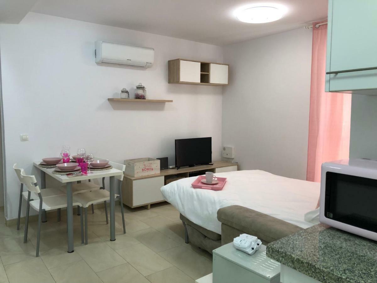 Sweet Pink Apartment Malaga Luaran gambar